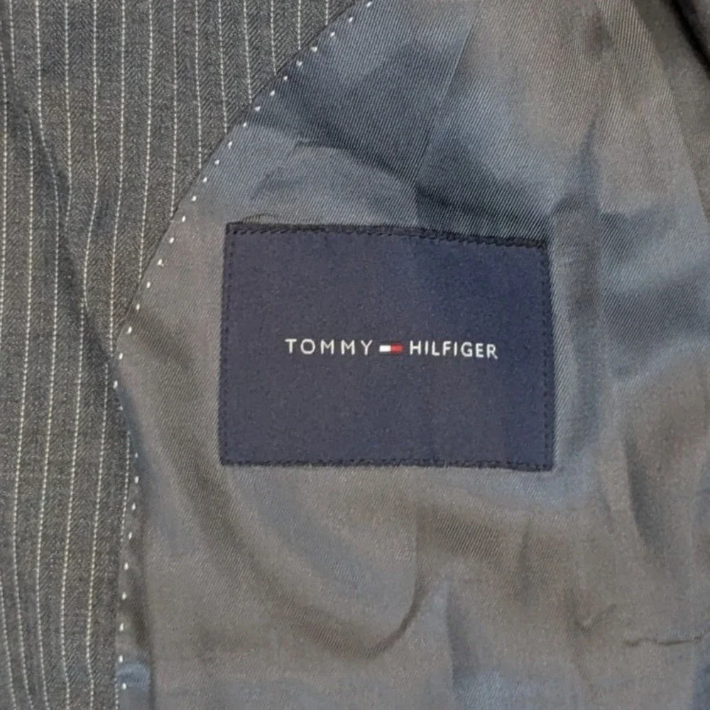 Tommy Hilfiger Mens Pinstripe Blazer Charcoal Gray Two‎ Button Suit Jacket